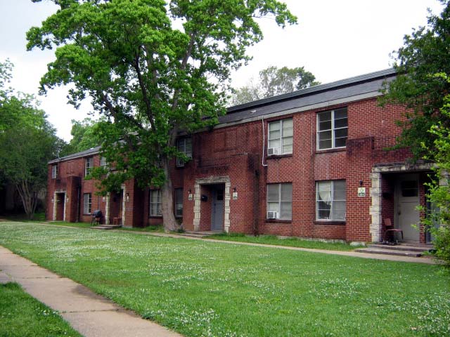 Highland Village in Shreveport, LA - Foto de edificio