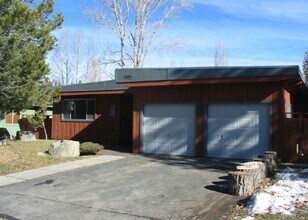 479 Capri Dr in South Lake Tahoe, CA - Building Photo - Building Photo