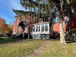 1101 Burnet Ave in Syracuse, NY - Building Photo - Building Photo