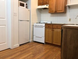 34 Cunard St in Boston, MA - Building Photo