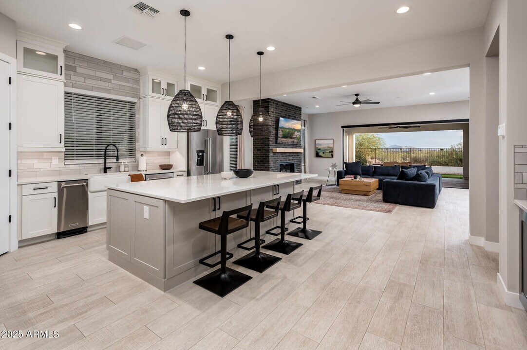 6615 E Libby St in Phoenix, AZ - Foto de edificio