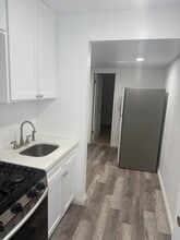 1302 W 127th St in Los Angeles, CA - Building Photo - Building Photo