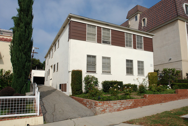 10761-10763 Massachusetts Ave in Los Angeles, CA - Building Photo - Building Photo