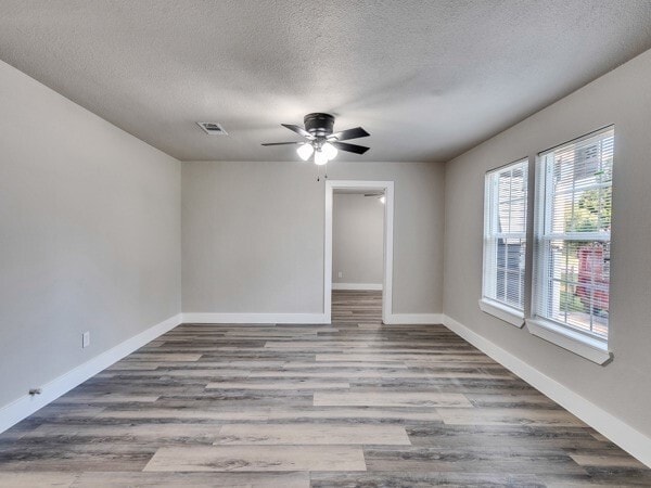2017 Bellview St in La Marque, TX - Building Photo - Building Photo