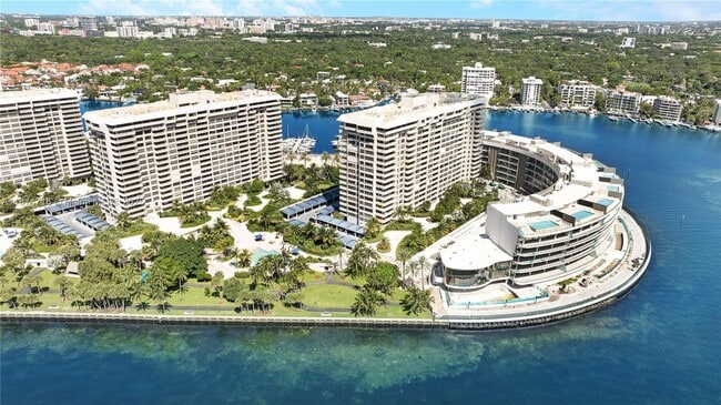 property at 3 Grove Isle Dr
