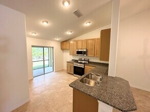 14 Sleigh Bell Pl in Palm Coast, FL - Building Photo - Building Photo