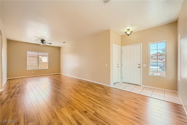 7928 Seabourn Ct in Las Vegas, NV - Building Photo - Building Photo