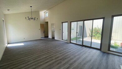 3424 Solomon Ln in Alameda, CA - Building Photo - Building Photo