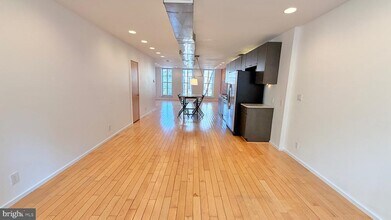 136 N 3rd St in Philadelphia, PA - Building Photo - Building Photo