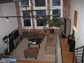 1027-31 Arch St-Unit -402 in Philadelphia, PA - Foto de edificio - Building Photo