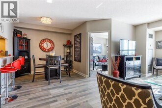 430 Pearl St in Burlington, ON - Building Photo - Building Photo