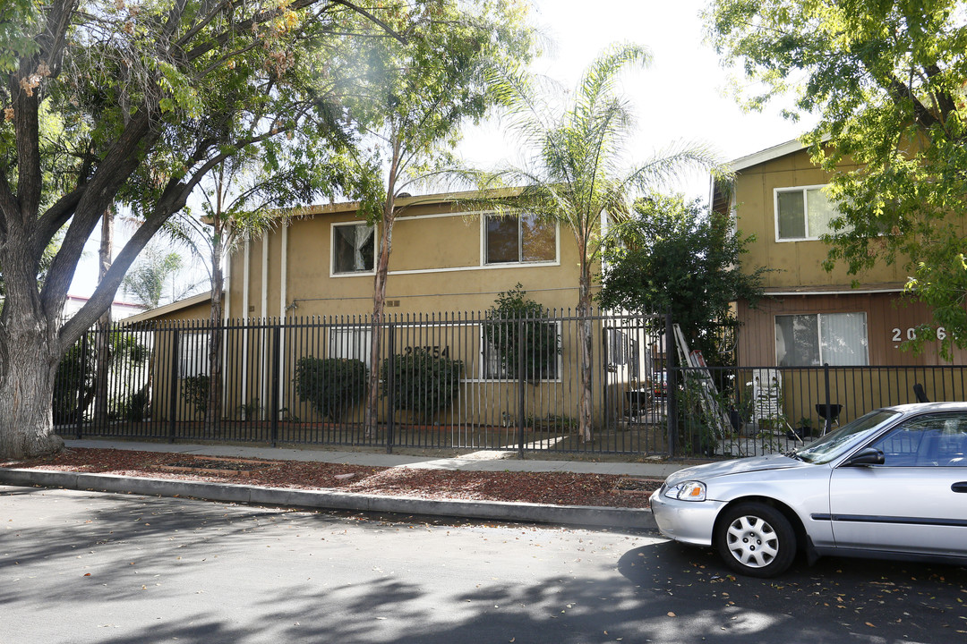 Hartland Apartments in Winnetka, CA - Building Photo