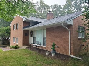 7010 Leesville Blvd in Springfield, VA - Building Photo - Building Photo