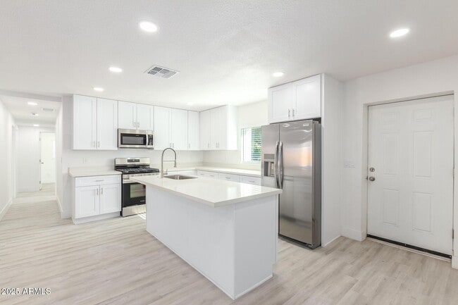 120 W Hu Esta Dr in Tempe, AZ - Building Photo - Building Photo