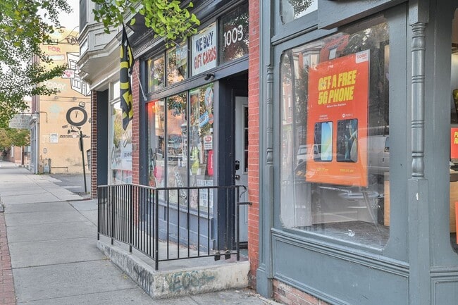 property at 1003 N 3rd St