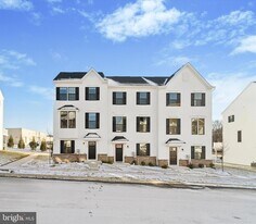208 River Birch Wy in Exton, PA - Building Photo