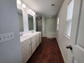 654 Hogan Dr in Richmond Hill, GA - Building Photo - Building Photo