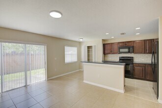 2901 Ashford Park Pl in Oviedo, FL - Building Photo - Building Photo