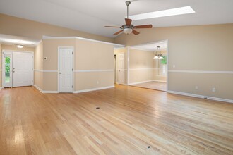 302 Springfield Ct in Fletcher, NC - Building Photo - Building Photo
