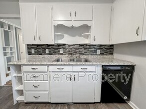 1706 S Pearl St in Independence, MO - Foto de edificio - Building Photo
