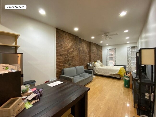property at 13 W 100th St