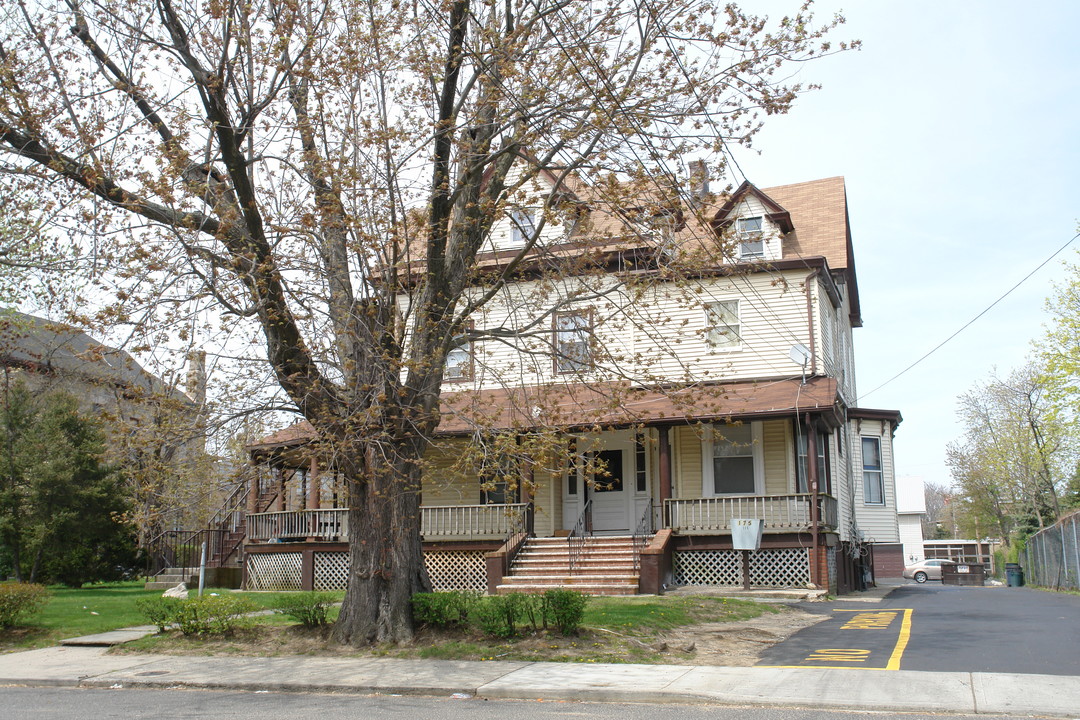 175 Chelsea Ave in Long Branch, NJ - Building Photo