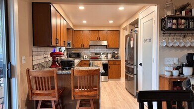 652 Cathlamet Dr in Oak Harbor, WA - Building Photo - Building Photo