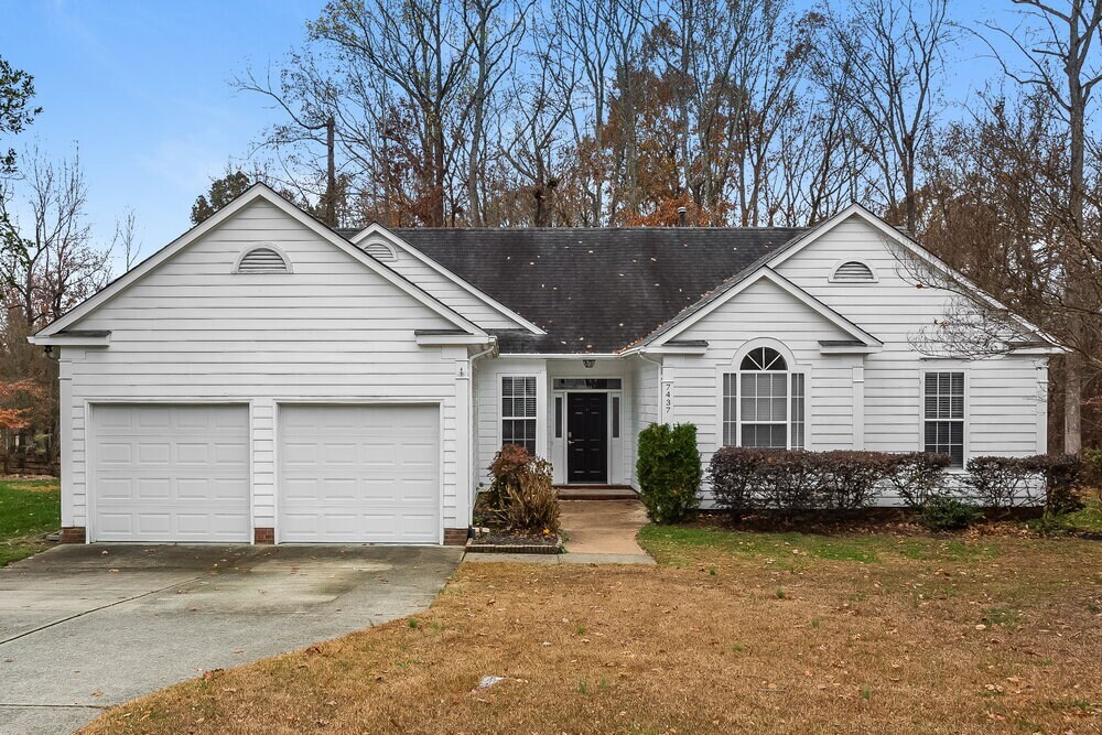 7437 Reedy Creek Rd in Charlotte, NC - Building Photo