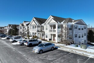 Van Wyck Mews in Fishkill, NY - Building Photo