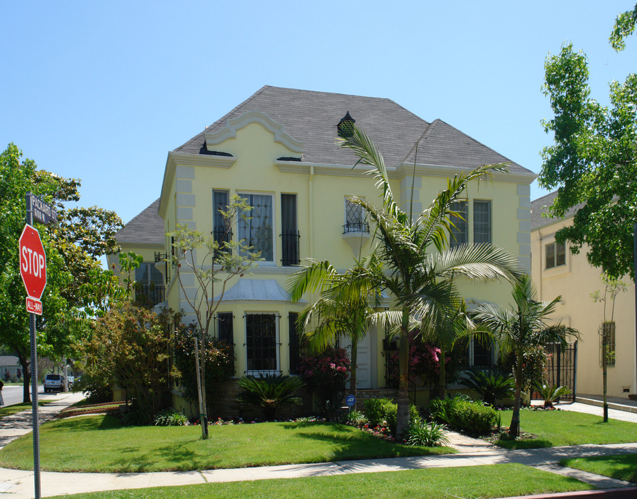 1200 S Alfred St in Los Angeles, CA - Building Photo