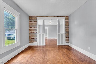 1174 La Croix Ave in Akron, OH - Building Photo - Building Photo