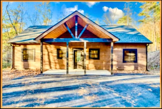 property at 224 E Ridge Ln