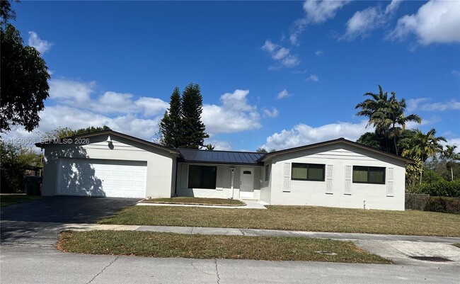 9801 SW 99th St in Miami, FL - Building Photo - Building Photo