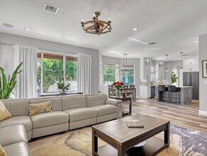 2227 Ridgewood Cir in Royal Palm Beach, FL - Building Photo - Building Photo