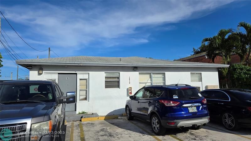 1012 NW 2nd Ave-Unit -4 in Hallandale Beach, FL - Building Photo