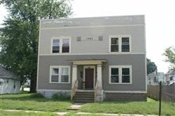 1451 W 4th St in Davenport, IA - Foto de edificio