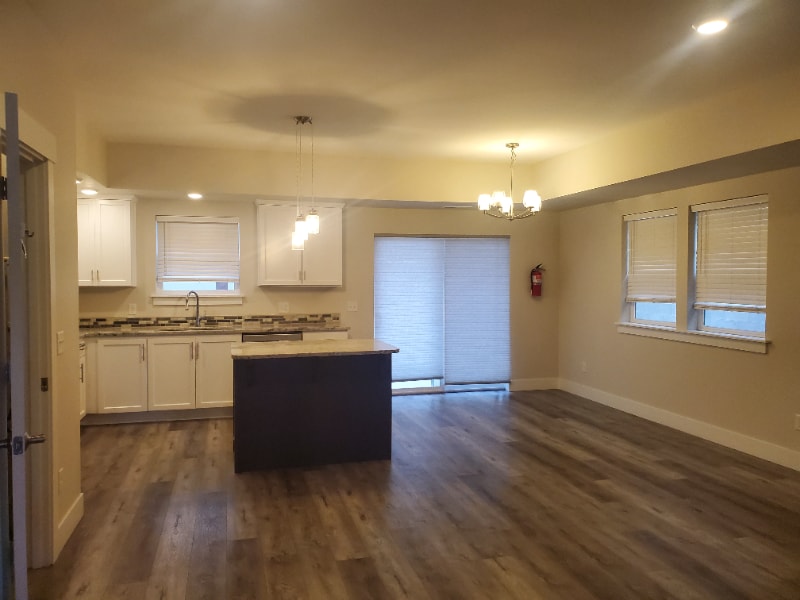 301 River Park Ave E in Wenatchee, WA - Building Photo