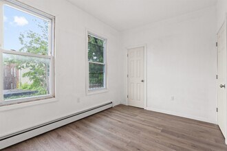 94 Stevens Ave in Jersey City, NJ - Building Photo - Building Photo
