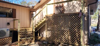 110 Ross Rd in Satsuma, FL - Building Photo