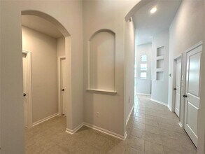 469 Durian Lp in Buda, TX - Building Photo - Building Photo