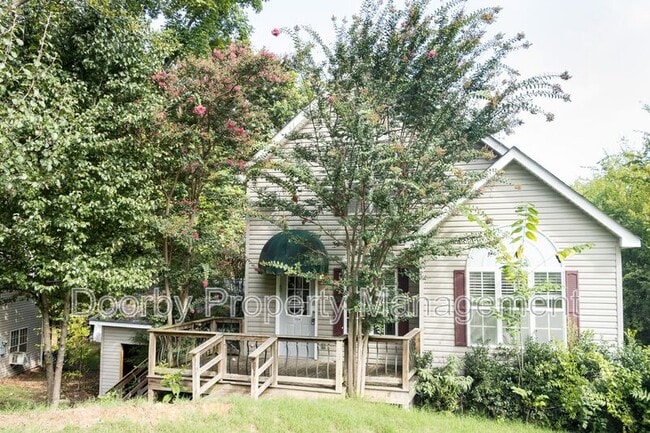 property at 1004 Roselawn Dr