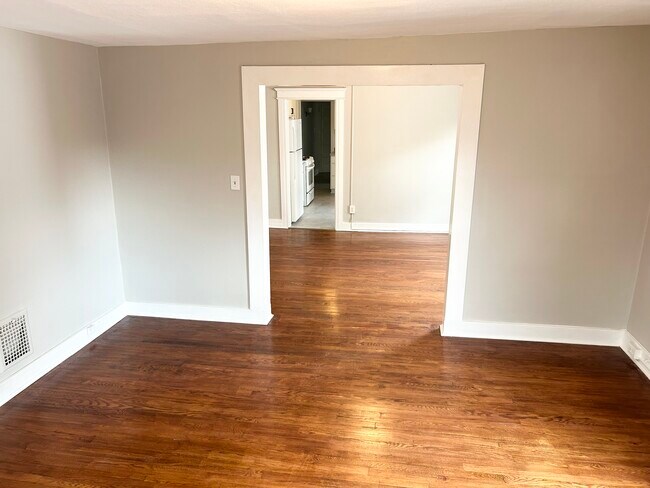 141 S Edwards Ave, Unit South in Syracuse, NY - Building Photo - Building Photo