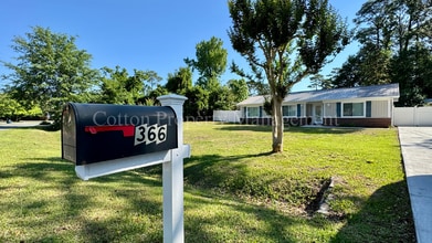366 Lullwater Dr in Wilmington, NC - Building Photo - Building Photo