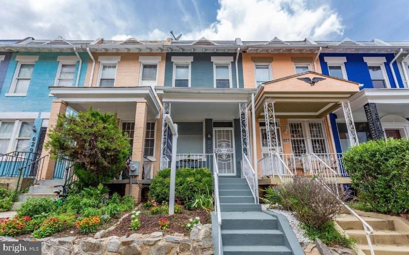 625 Gresham Pl NW in Washington, DC - Building Photo