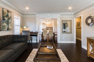 5357 Virginia Ave in Los Angeles, CA - Building Photo