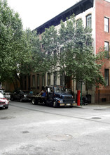 212 W 11th St in New York, NY - Building Photo - Building Photo