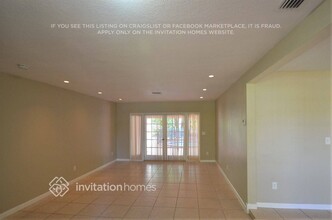 8800 SW 182nd Terrace in Palmetto Bay, FL - Building Photo - Building Photo