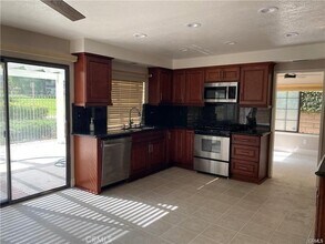 6405 Sunny Meadow Ln in Chino Hills, CA - Foto de edificio - Building Photo