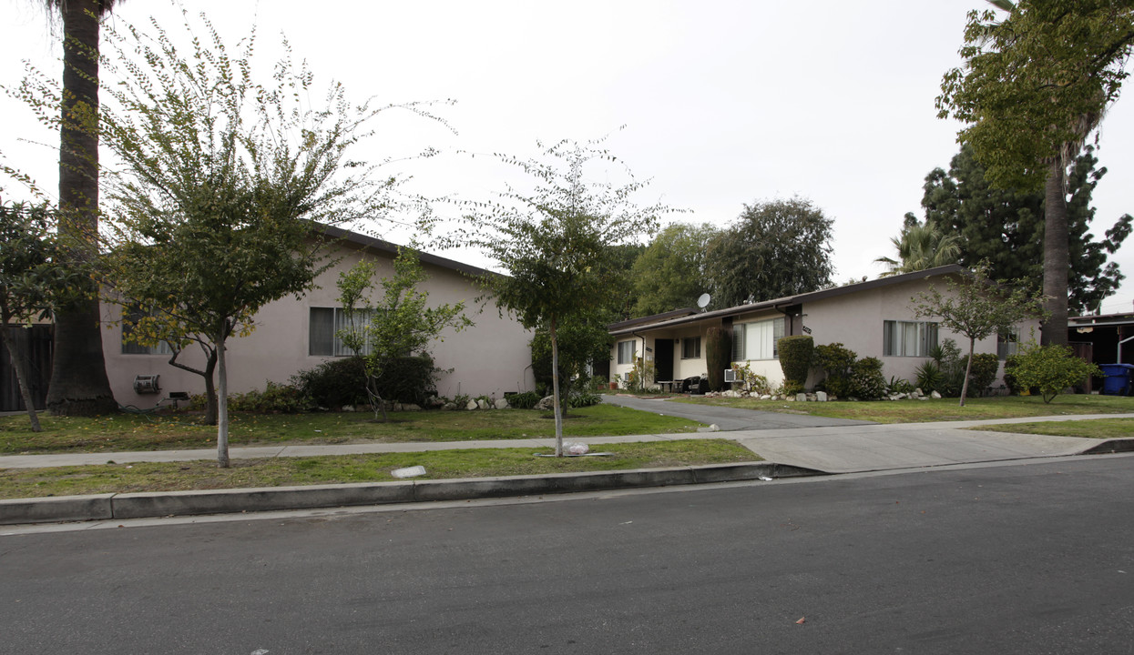 7061-7105 Teesdale Ave in North Hollywood, CA - Building Photo