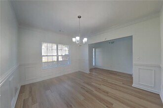 5050 Roxton Ln in Douglasville, GA - Foto de edificio - Building Photo